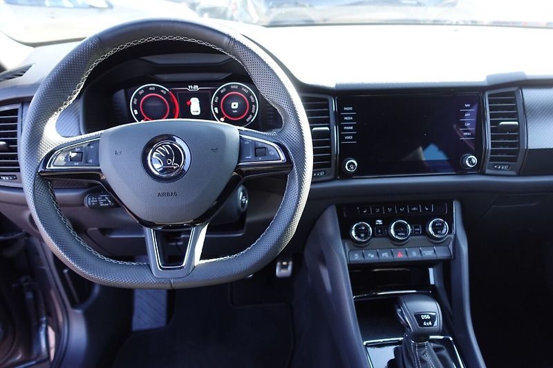 Škoda Kodiaq 2.0TDI 140 kW Sportline 4x4 DS - fotka 16 z 34