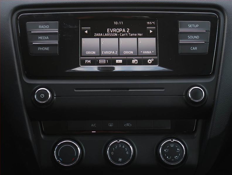 Škoda Octavia (2015) 1.6 TDI - fotka 12 z 15