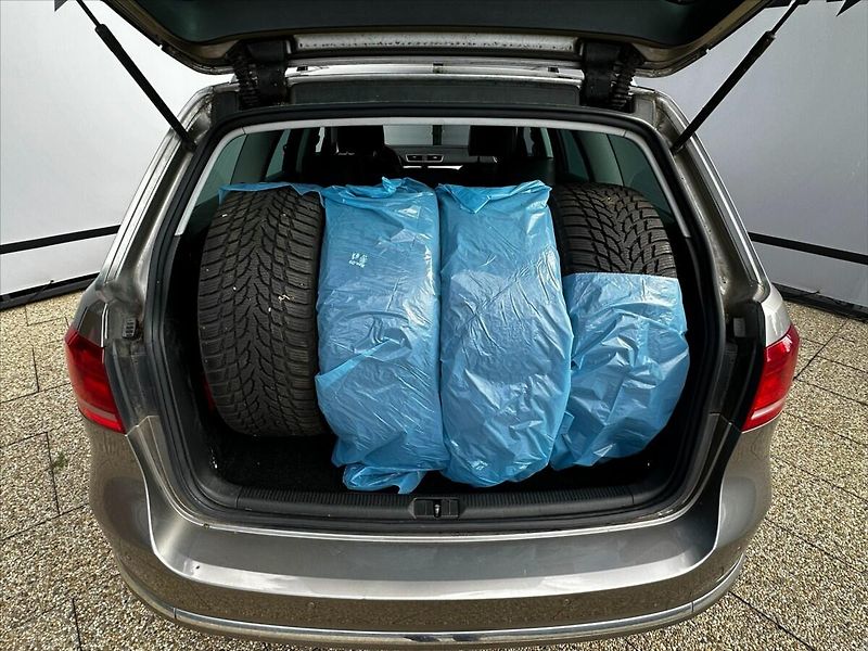 Volkswagen Passat 2,0 2.0TDI 103kW DSG Highline - fotka 15 z 40
