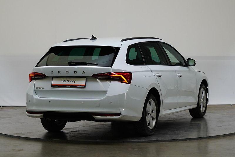 Škoda Octavia - fotka 2 z 25