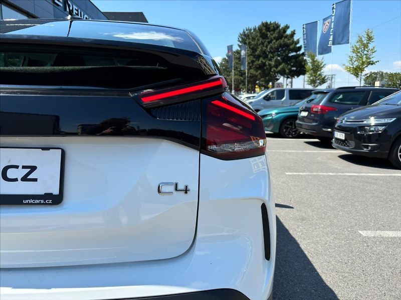 Citroën C4 1,2 PureTech  Feel Pack ZÁRUKA - fotka 9 z 23