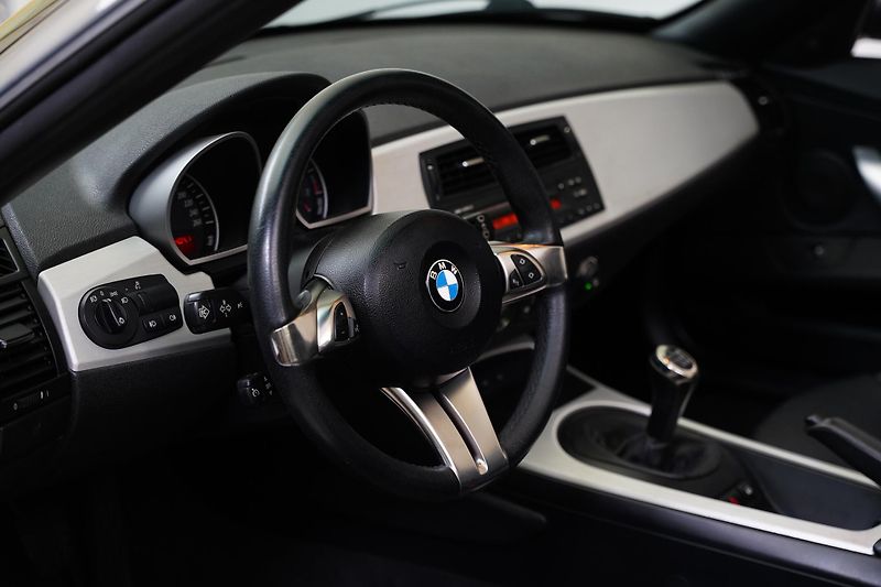 BMW Z4 - fotka 13 z 23
