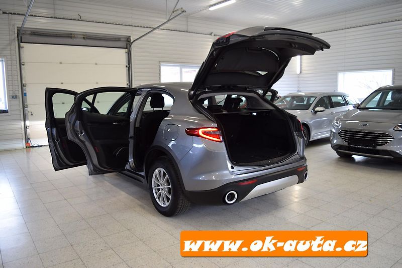 Alfa Romeo Stelvio 2.2 JTD Q4 SPORT 150 kW - DPH - fotka 20 z 60