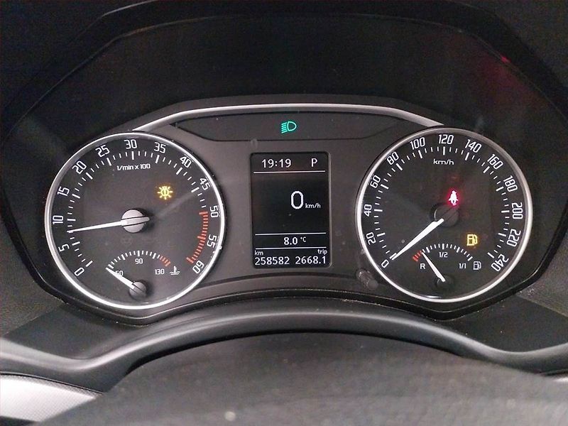 Škoda Octavia (2011) Elegance 2.0 TDI, 4X4 - fotka 11 z 18