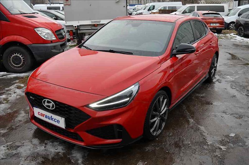 Hyundai i30 (2024) 1,5T--GDI FASTBACK - fotka 1 z 18