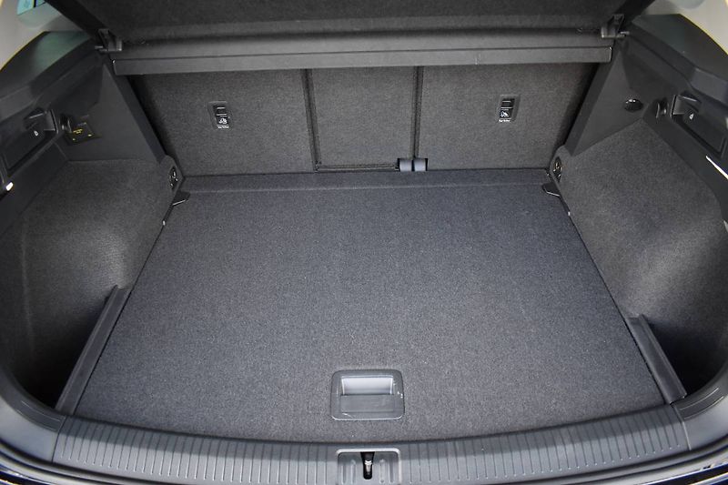 Volkswagen Tiguan (2024) 2.0TDI 110kW DSG, 4x4,Tažné - fotka 14 z 28