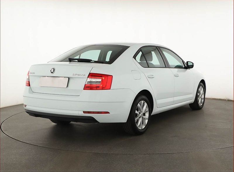 Škoda Octavia (2019) Ambition 1.5 TSI, ČR,1.maj - fotka 5 z 12