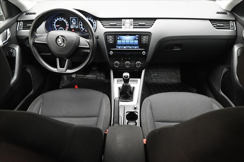 Škoda Octavia 1,6 TDI 85kW Ambition Záruka a - fotka 15 z 29