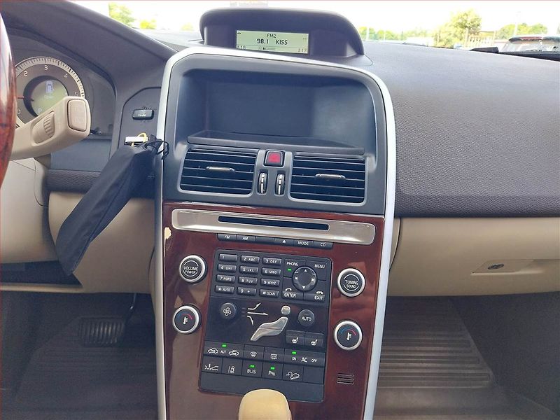 Volvo XC60 (2010) D5, 4X4, Automat, Xenony - fotka 12 z 18