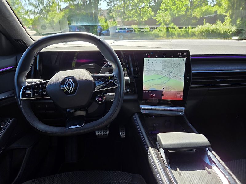 Renault Espace (2023) esprit Alpine E-Tech 7 míst - fotka 10 z 20