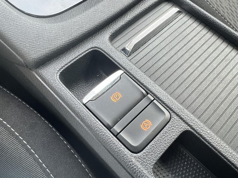 Škoda Octavia (2022) 1,5 TSi110kWSTYLEDSG REZERVACE - fotka 22 z 34