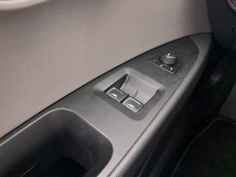 Seat Leon (2014) 1.2 TSI, Park. senzory - fotka 16 z 16