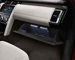 Land Rover Discovery.