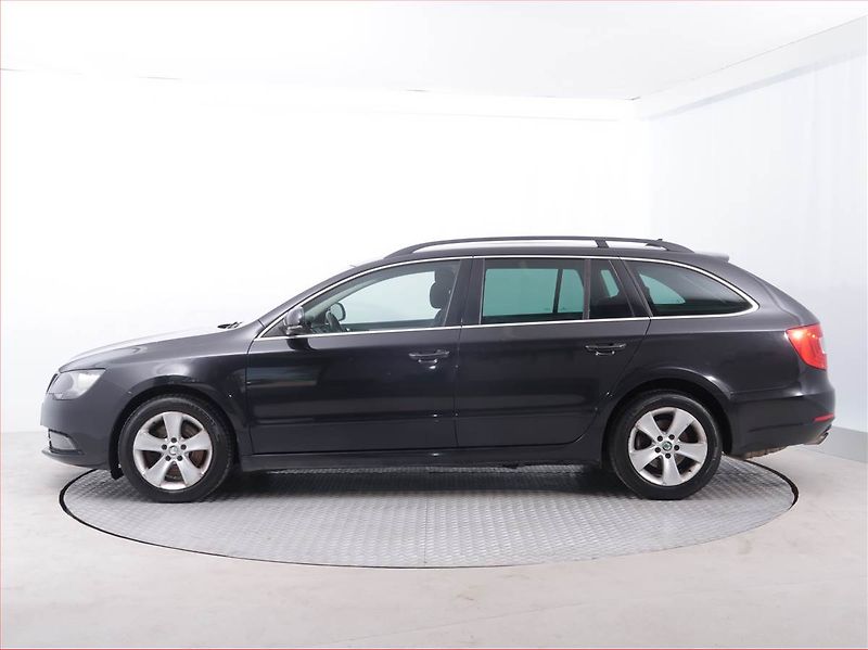 Škoda Superb (2014) Ambition 2.0 TDI, Serv.kniha - fotka 3 z 20