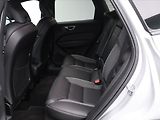 Volvo XC60 2.0 B4 145kW R-Design CZ Aut. - náhled 15