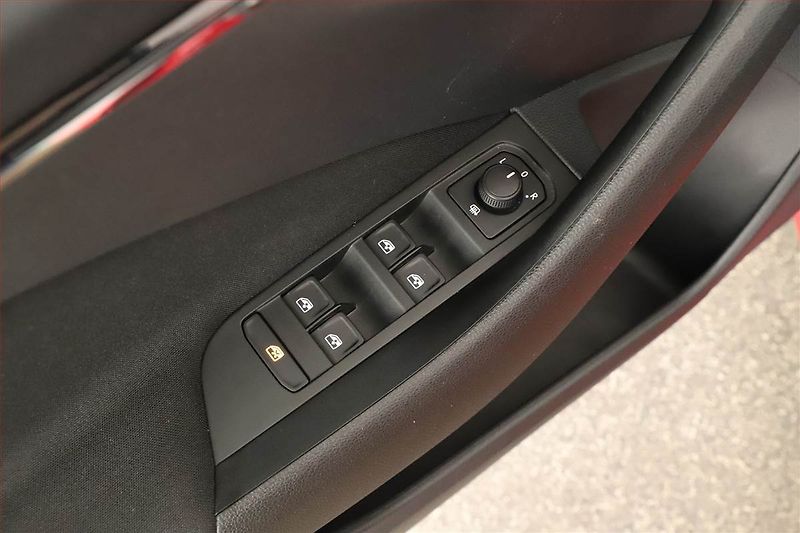Škoda Kamiq (2022) 1.0 TSI, Serv.kniha, Tempomat - fotka 17 z 17