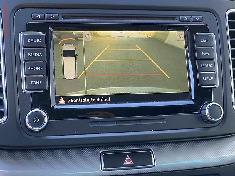 Volkswagen Sharan (2014) 2.0 TDi, Life, DSG, TZ - fotka 19 z 19