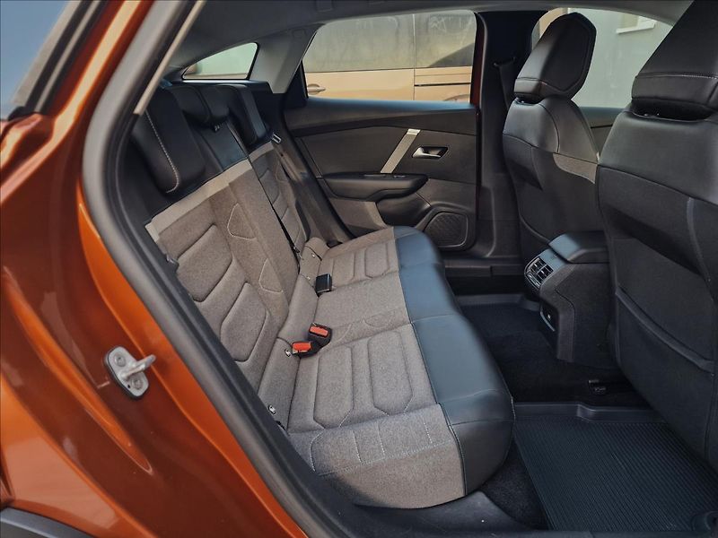 Citroën C4 1.2PureTech 96kW Feel Pack,ČR - fotka 15 z 50