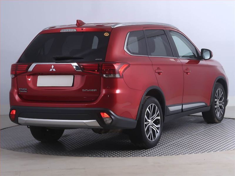 Mitsubishi Outlander (2019) Intense 2.0, LPG, 4X4 - fotka 5 z 22