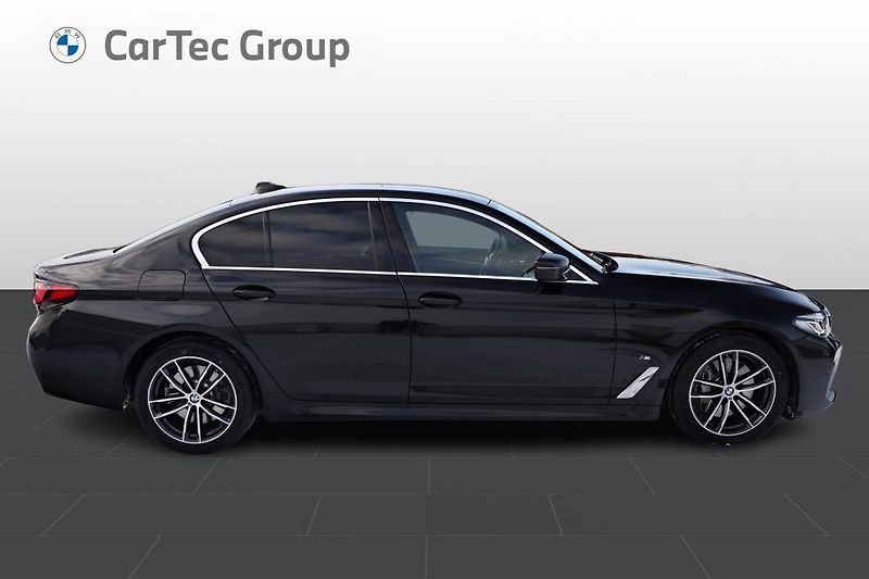 BMW Řada 5 540d xDrive - fotka 6 z 16