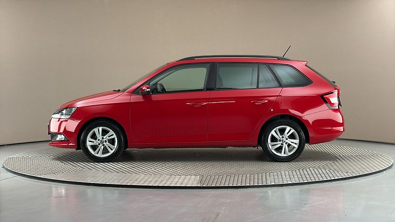 Škoda Fabia 1.0 TSI Ambition Combi - fotka 4 z 24