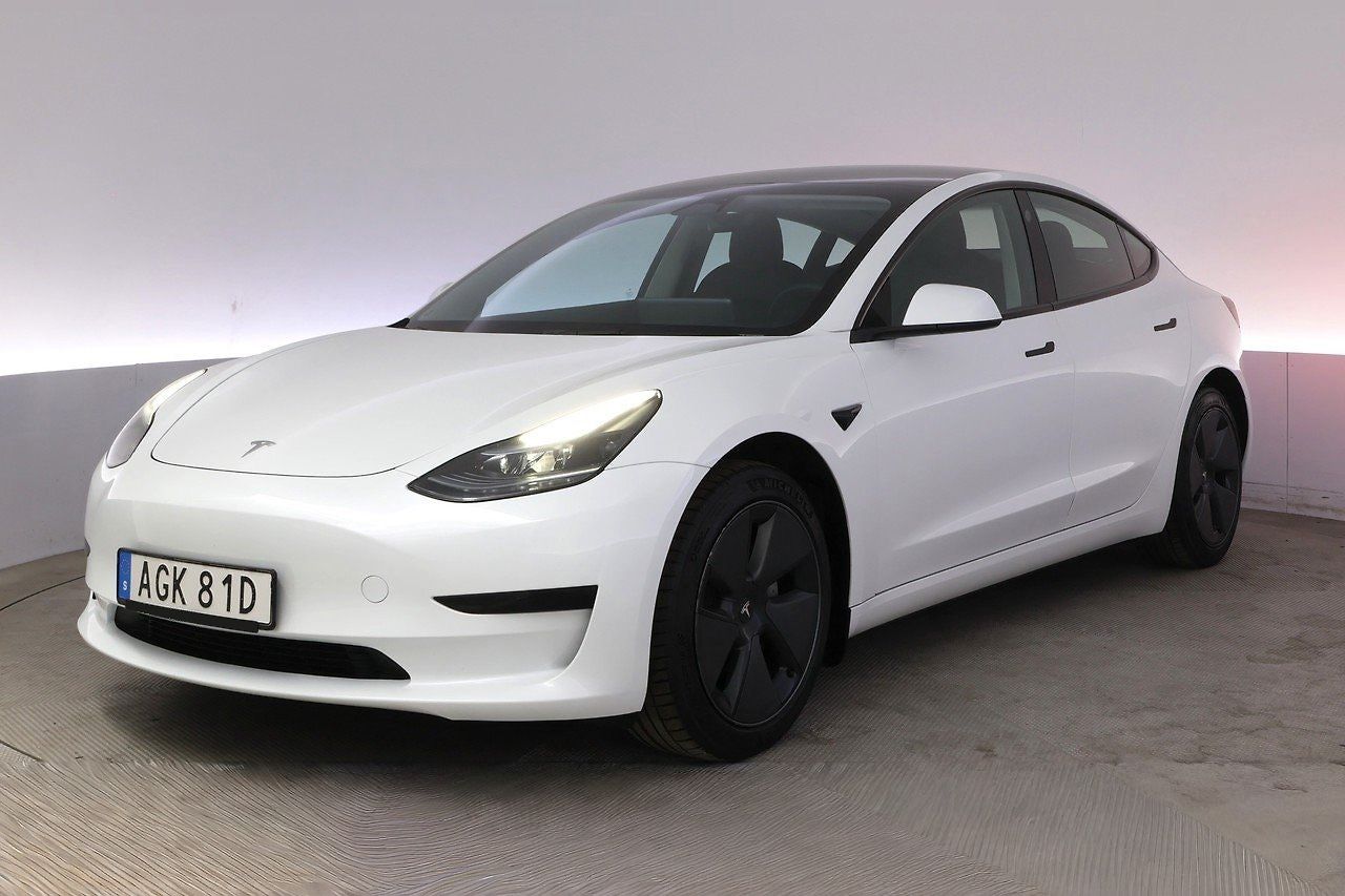 Tesla Model 3 Standard Range RWD Tažné