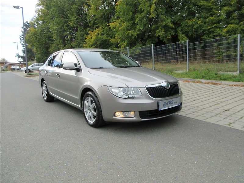 Škoda Superb 1,6 TDi, Nové ČR, 160 tis. Km! - fotka 4 z 27