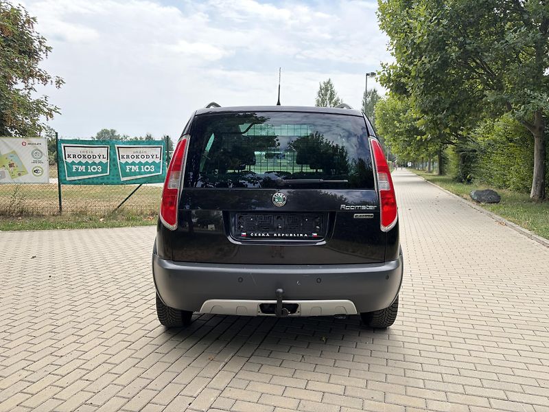 Škoda Roomster 1.6 Scout Plus Edition - fotka 17 z 32