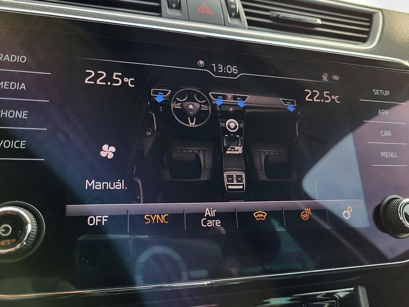 Škoda Superb 2.0 TSI 162kW DSG STYLE+ - fotka 14 z 48