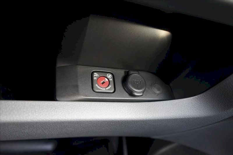 Citroën Jumpy (2020) BlueHDi 75 kW L2H1 Plus - tažn - fotka 19 z 20