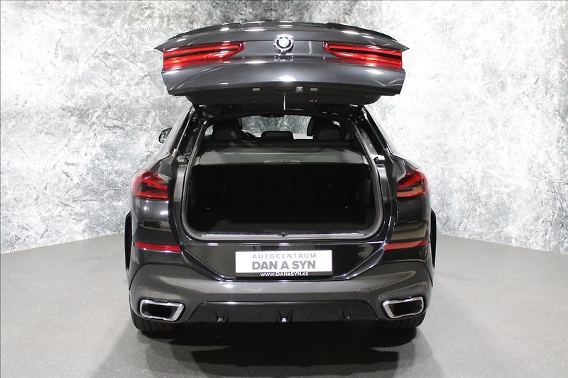 BMW X6 3,0 XDrive M paket, 1.majitel - fotka 5 z 38