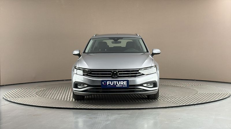 Volkswagen Passat 2.0 TDI DSG Elegance Variant - fotka 3 z 27
