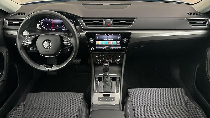 Škoda Superb 2.0 TDI DSG 4x4 Style Combi - fotka 8 z 28