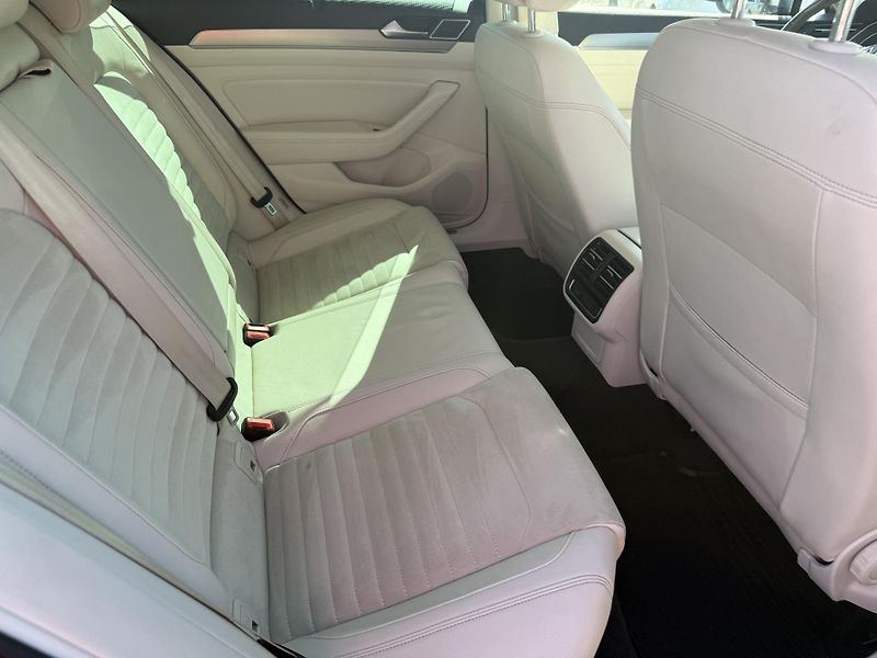 Volkswagen Passat (2017) 2.0 tdi 110kw Top!!! - fotka 29 z 40