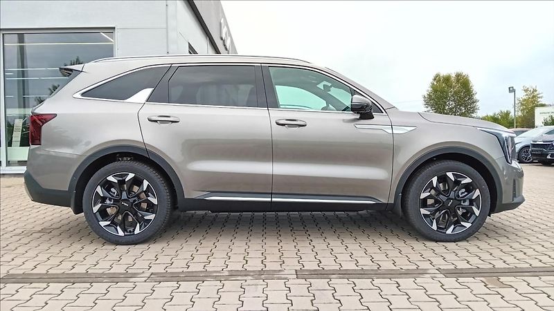 Kia Sorento 2,2 CRDI 8DCT TOP - fotka 3 z 12