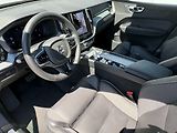 Volvo XC60 Plus Dark B5 AWD 184kW - náhled 16