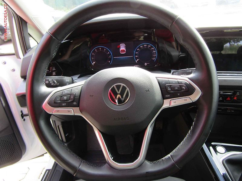 Volkswagen Golf (2022) 1.5TSi, 1.maj,ČR, LED, navi - fotka 15 z 17