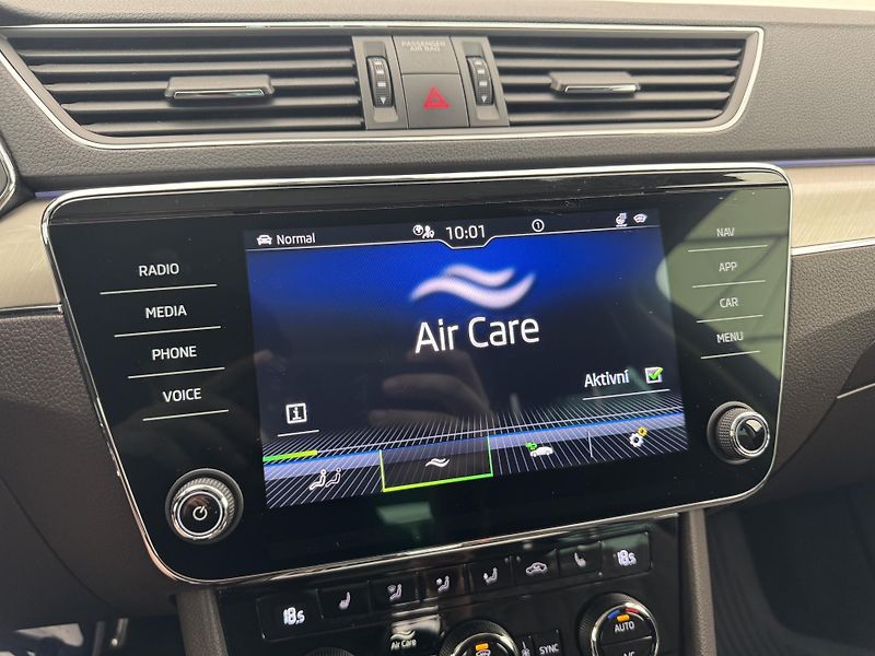 Škoda Superb 1.4tsi*Plug-In*160kw*L&K*PANO* - fotka 41 z 44