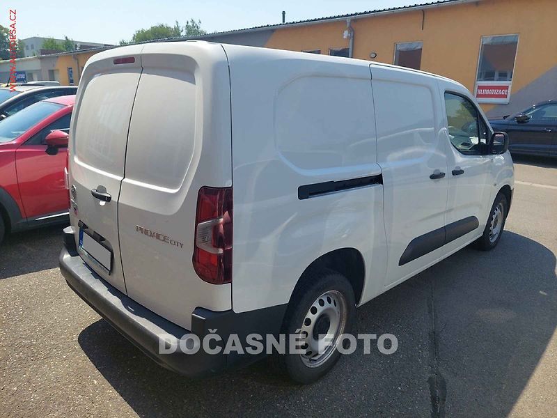 Toyota ProAce City (2022) 1.5D-4D MAXi, 1.maj,ČR, AC - fotka 3 z 7