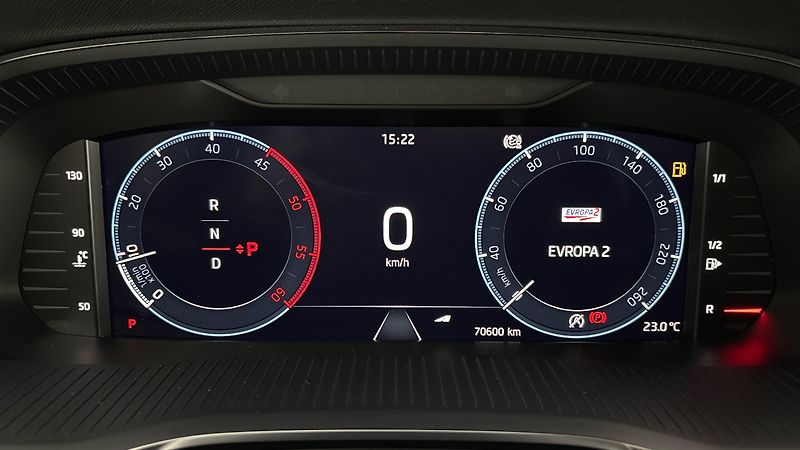 Škoda Octavia 2.0 TDI DSG Style - fotka 10 z 27