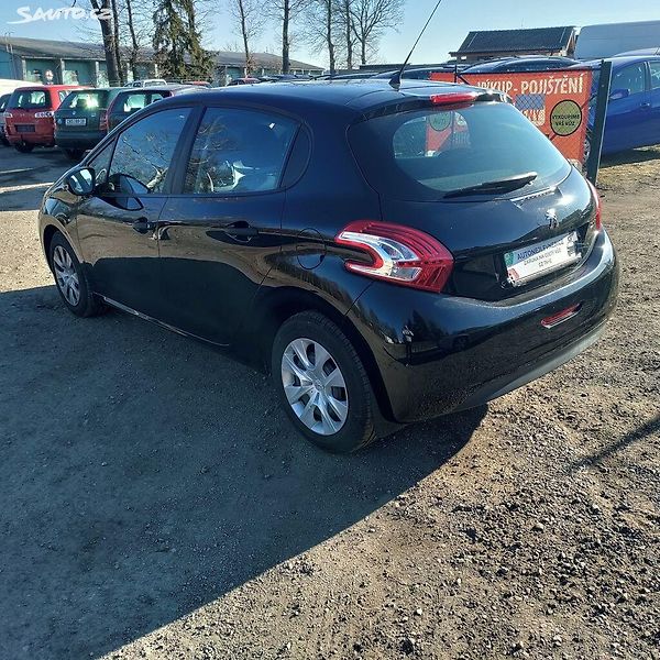 Peugeot 208 KRÁSNÝ,60TKM,1MAJ54L,SERVISKA - fotka 5 z 22