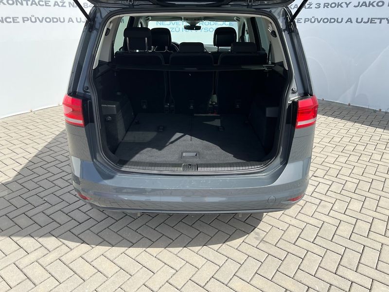 Volkswagen Touran (2023) 1.5TSi 110kW DSG! 7-míst! Navi - fotka 10 z 37