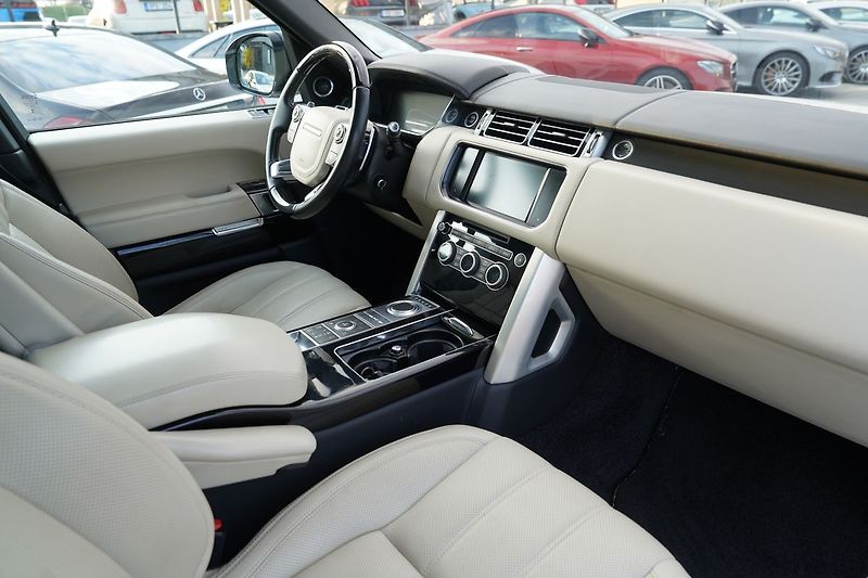 Land Rover Range Rover 4.4 SDV8 LWB  Autobiography - fotka 36 z 53