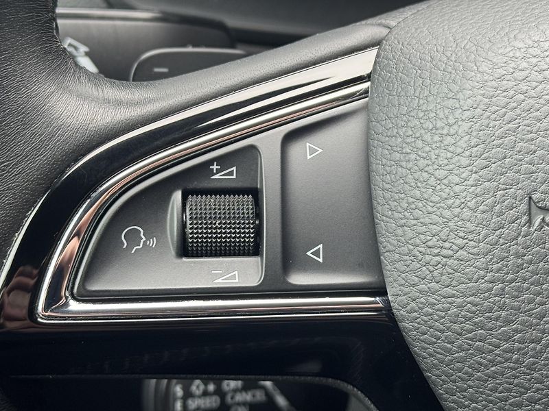 Škoda Karoq (2019) 1.5TSi DSG Style Virtual RZV - fotka 29 z 52