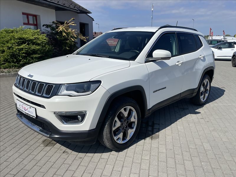 Jeep Compass 1,4 T 125kw AT9 Limited - fotka 27 z 32
