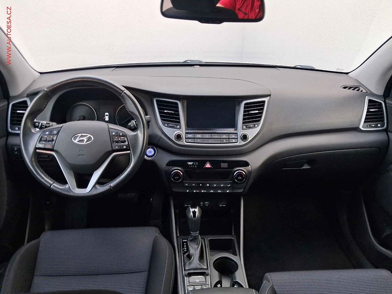 Hyundai Tucson (2017) 1.7 CRDi, AT, navi, kamera - fotka 8 z 19