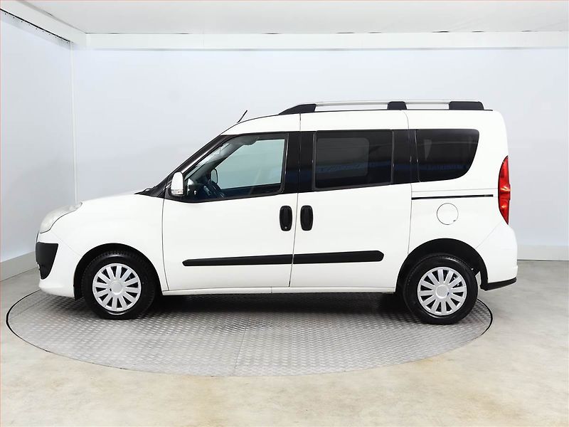 Fiat Dobló (2011) 1.6 MultiJet, 5Míst - fotka 3 z 11