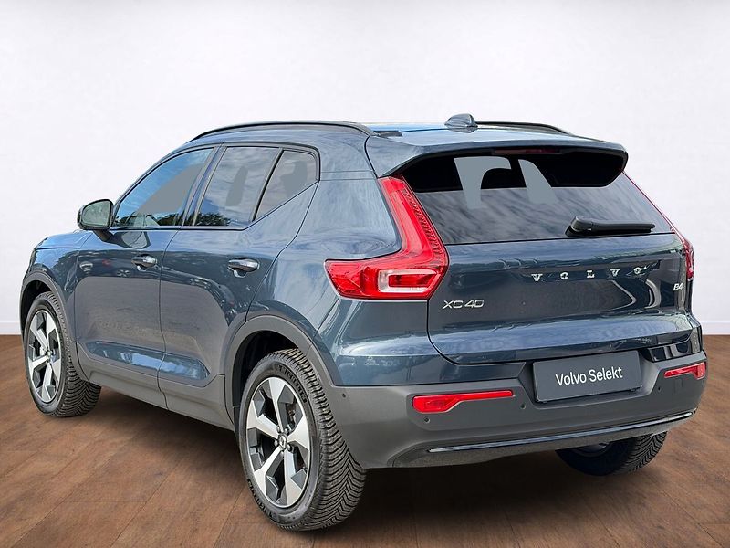 Volvo XC40 PLUS B4, B4, 360°, ACC, BLIS, - fotka 3 z 24