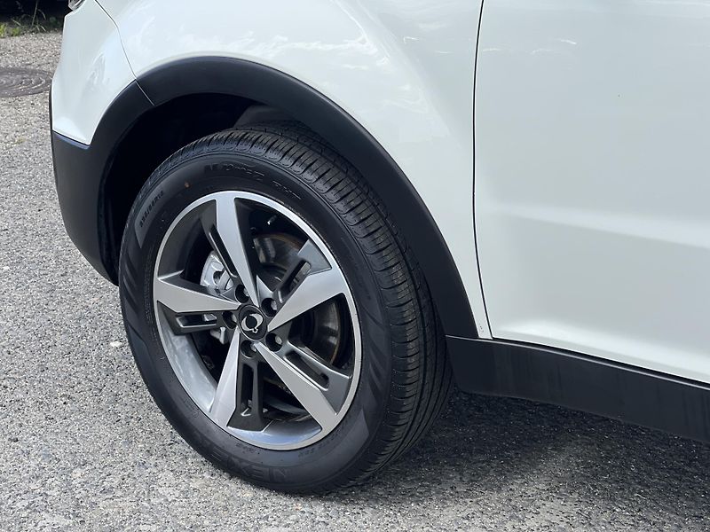 SsangYong Korando 2.0e-XGi NAVI KAMERA KLIMA - fotka 41 z 45