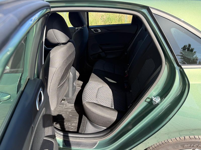 Kia Ceed 1,5 T-GDi Spin - fotka 24 z 27